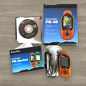 DeLorme Earthmate PN-40 Handheld GPS Complete Maps Software Cable & Box